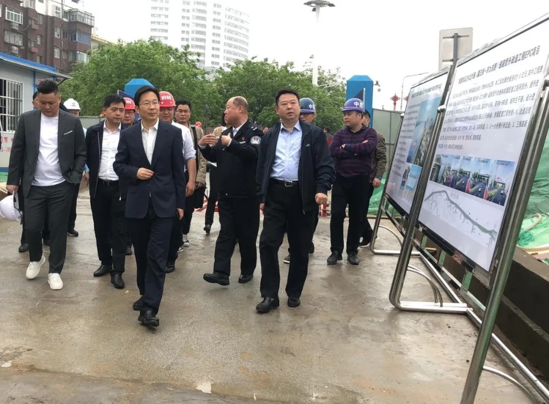 副市长宋铀深入沿江中北大道提升刷新工程现场调研